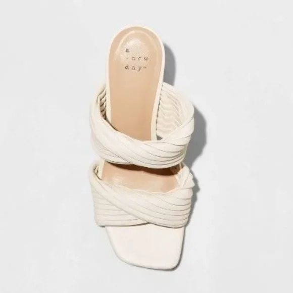 Women's Jessa Mule Heels - A New Day Cream 7.5 - Picture 2 of 3